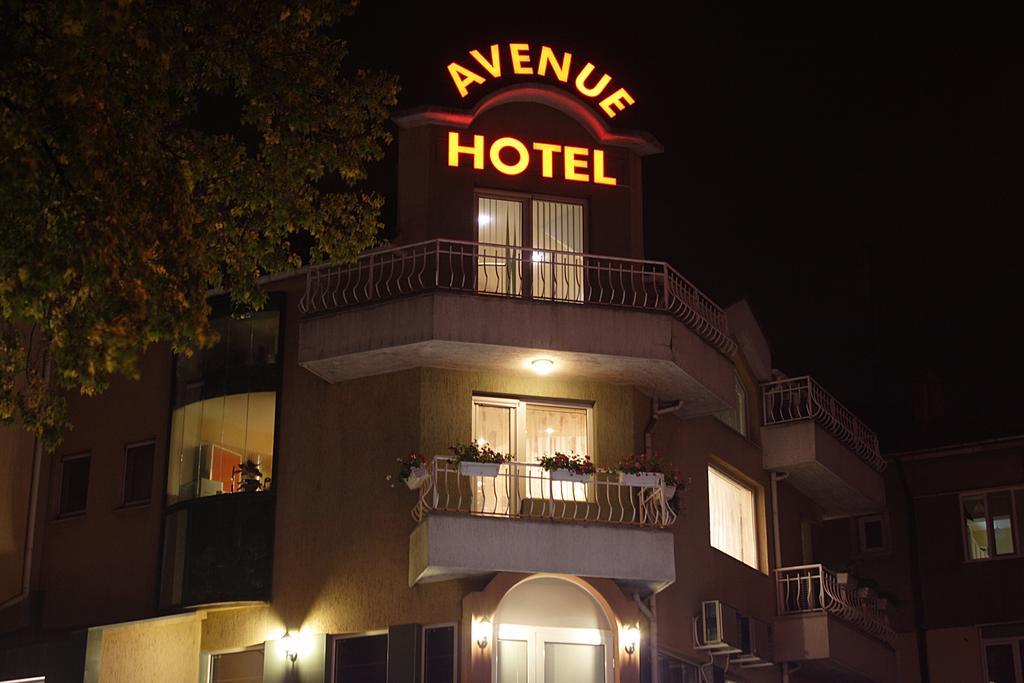 Avenue Hotel Sjoemen Buitenkant foto