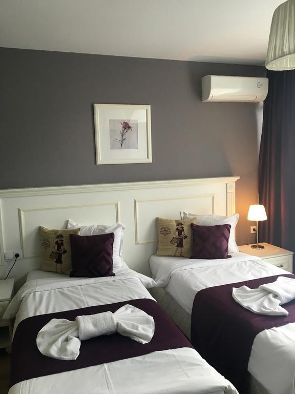 Avenue Hotel Sjoemen Buitenkant foto